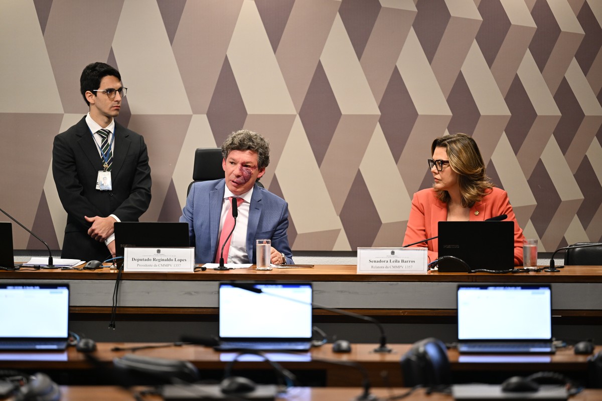 Congresso acelera votações em semana final antes do primeiro turno; TSE define critérios sobre deepfakes em julgamento